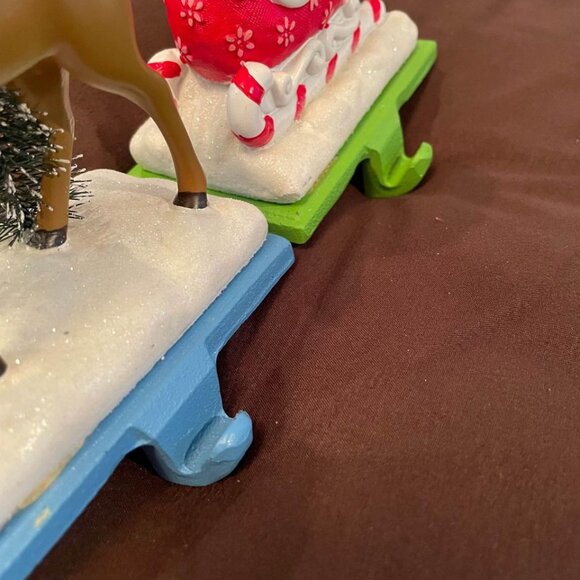 2 Stocking Holders Christmas Santa Claus Clause Deer Sleigh Bottle Brush Tree - Picture 8 of 11